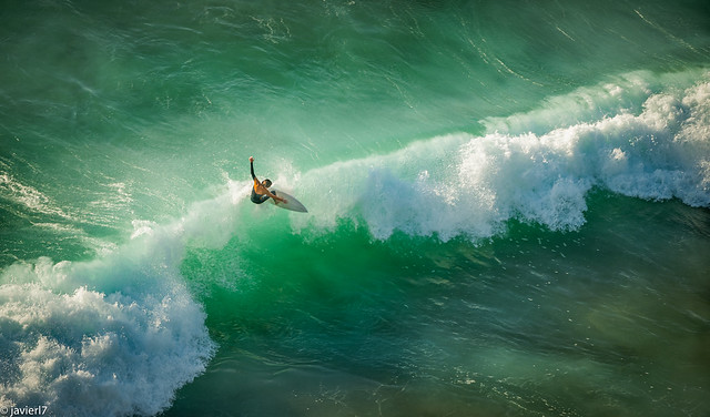 Disfrutando del surf.