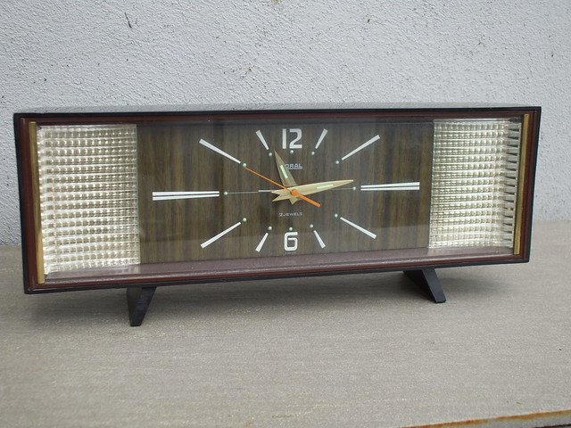 Vintage Coral Mid Century Modern Faux Wood Mantle Clock Made in Japan