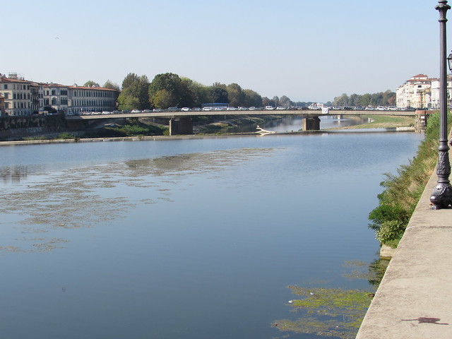 Ponte Amerigo Vespucci spanning the Arno River