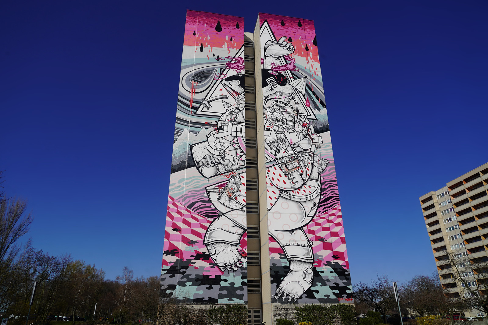 On-tiptoes-Mural-How-Nosm