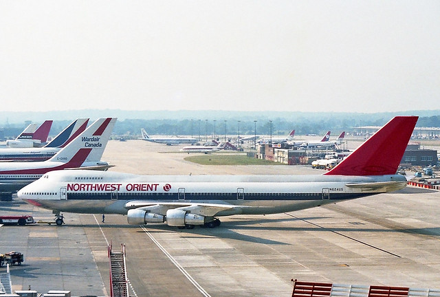 N624US Northwest Orient 747-200 (LGW/EGKK)