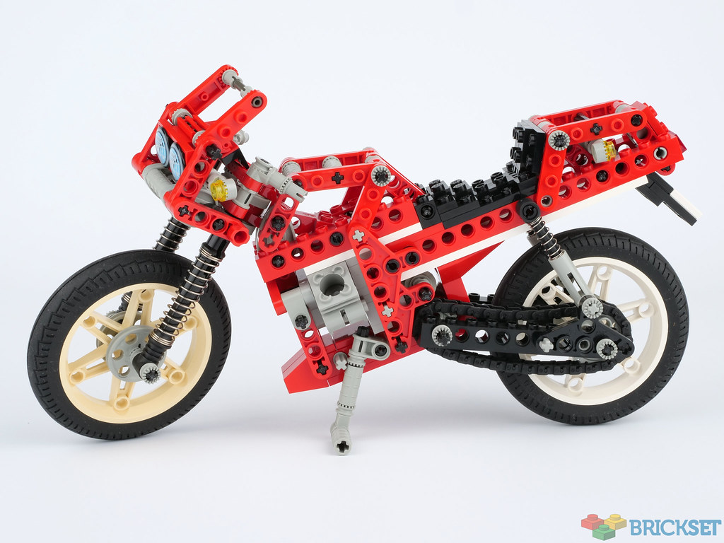 Minifig Vehicle White LEGO Old Style Motorcycle with Wheels 