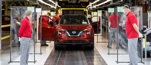 Unidade da Nissan de Sunderland regressa ao ativo
