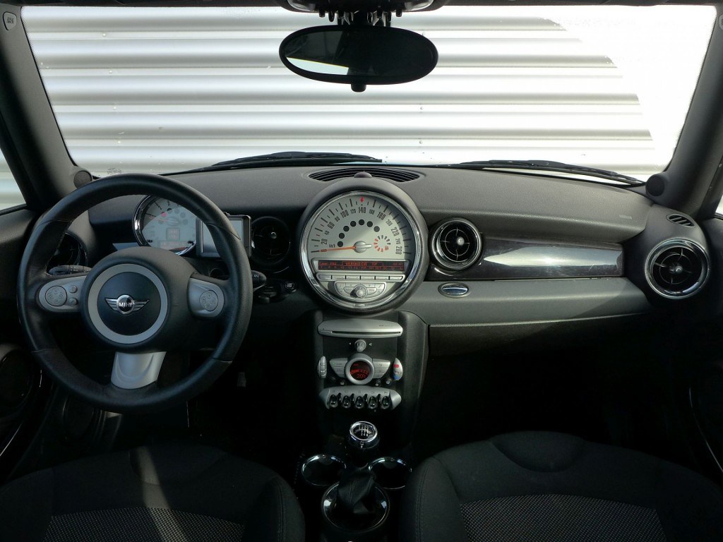 The dash, MINI Cooper D (R56), B-O-K