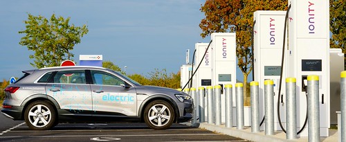 ACEA e elétricas querem carregadores no plano de recuperação da União Europeia