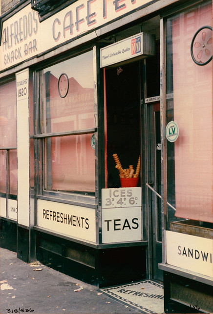 Alfredo's, Cafe, Essex St, Islington, 1986 TQ3183-010