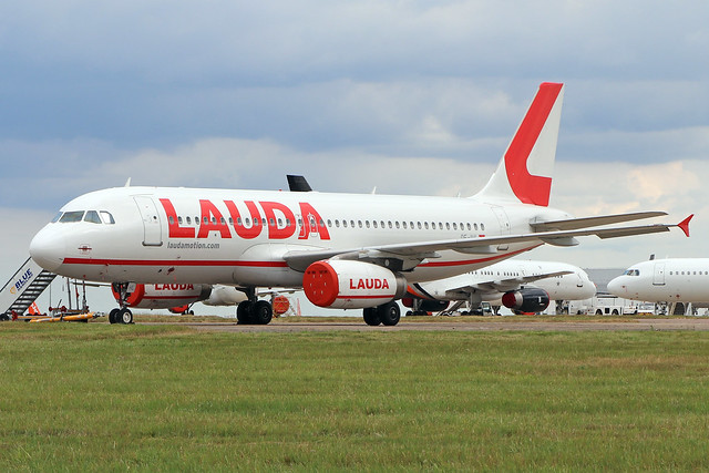 OE-IHL  -  Airbus A320-232  -  Laudamotion  -  STN/EGSS 15/6/20