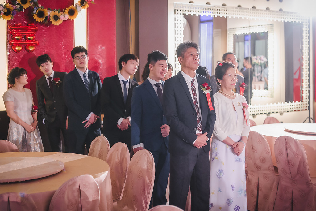 [婚禮攝影]義雄奕璇 迎娶午宴@八德竹園餐廳-最專業的團隊完成每場完美婚禮紀錄，拍的不只好更要快! #婚攝作品