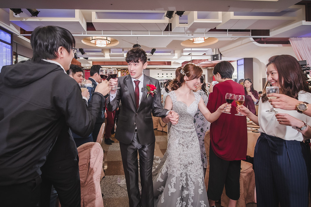[婚禮攝影]義雄奕璇 迎娶午宴@八德竹園餐廳-最專業的團隊完成每場完美婚禮紀錄，拍的不只好更要快! #即拍即印