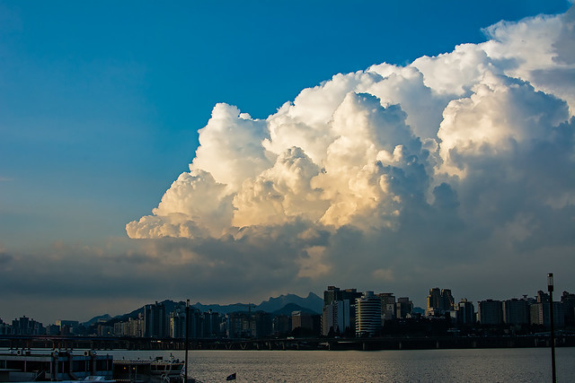 Clouds over Seoul