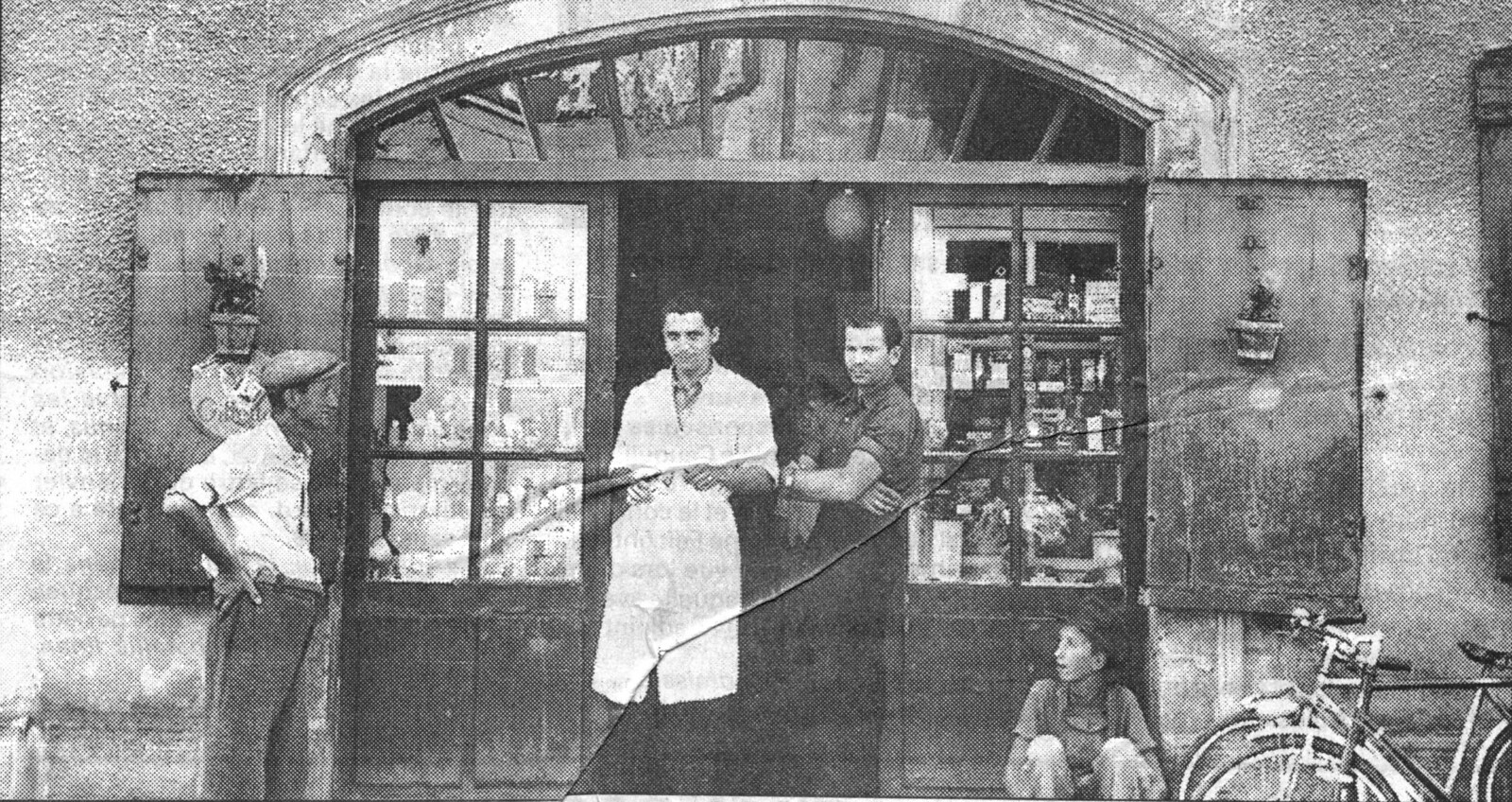 Salon de coiffure de Mr Farghin à Orgelet, en 1939