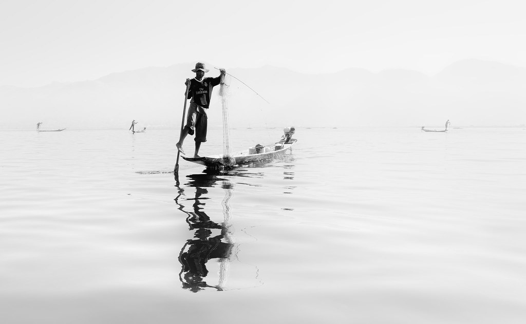 Pêcheur Intha sur le lac Inlé