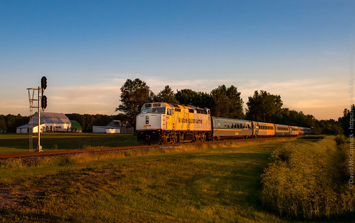 Sunset west of Maxville by dwmccorm, train viaalexandriasub via39via6410