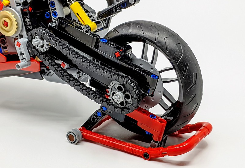 42107: LEGO Technic Ducati Panigale