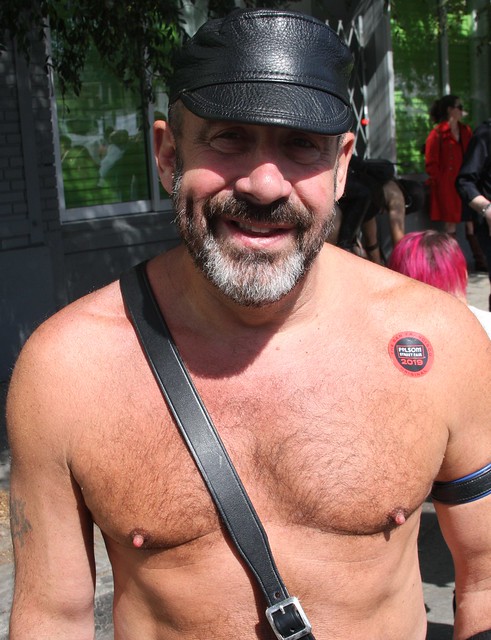 HELLA HOT & HANDSOME MUSCLE DADDY ! ~ FOLSOM STREET FAIR 2019 ! ( safe photo ) (50+ faves )