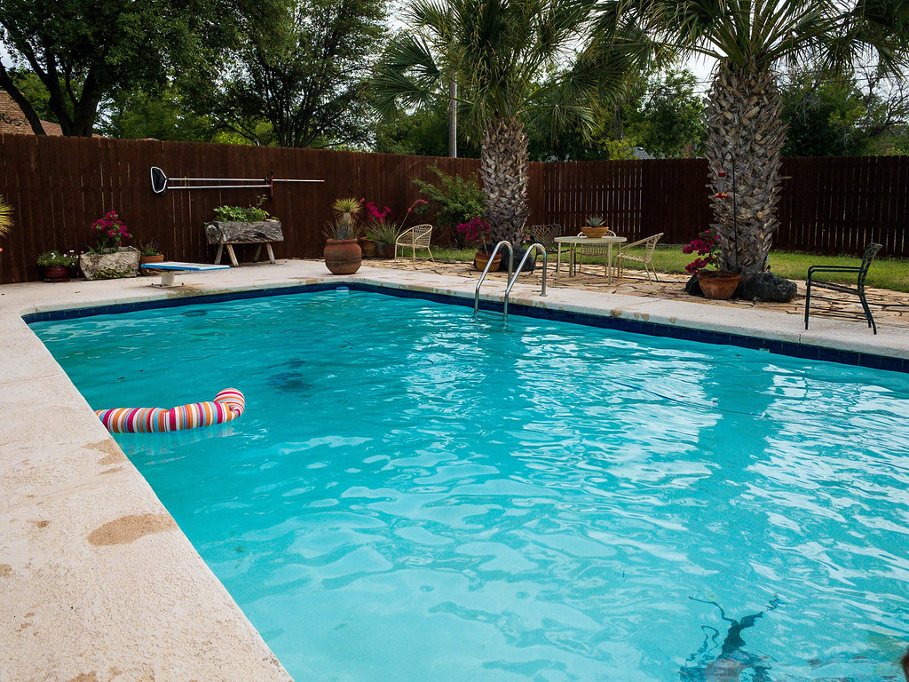 Backyard swimming pool - Jonathan Cutrer - Flickr