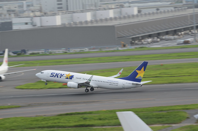 SKYMARK B737 JA737R Taking Off at Haneda Airport in 2018 August: 3