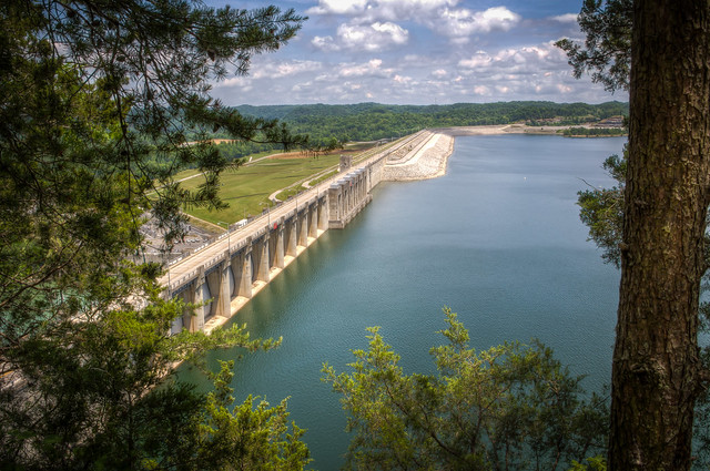 Wolf Creek Dam