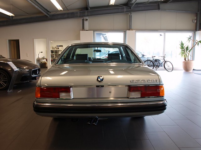 BMW-633-CSi-5