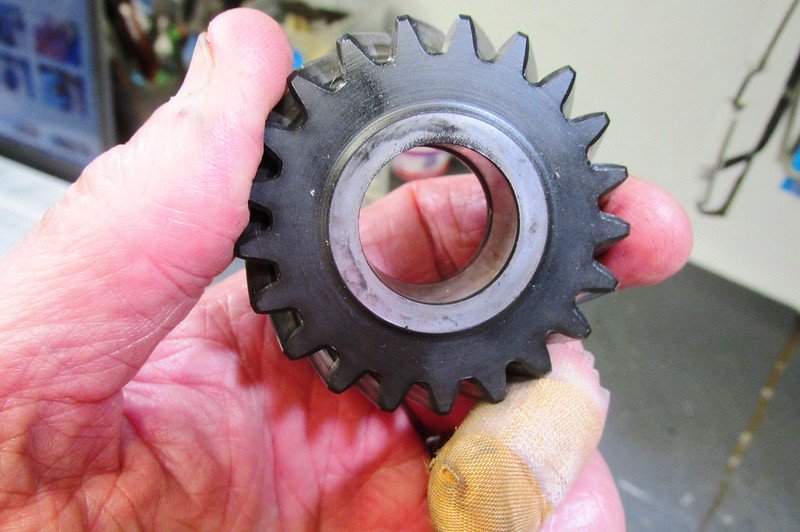 Output Shaft 5th Gear Wear From Rubbing Against Front Bearing