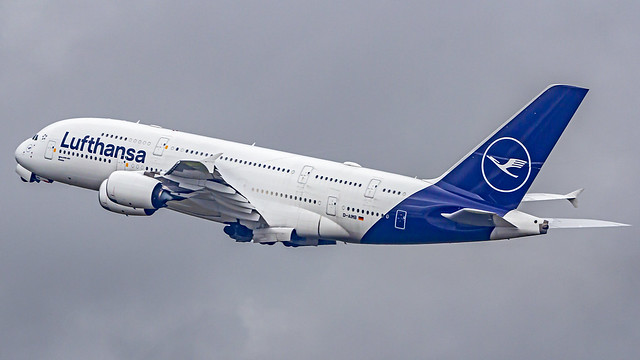 Lufthansa Airbus A380-800 D-AIMB 