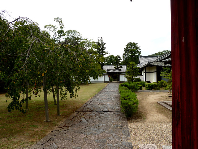 Nara - Le jardin d'un temple à Nara