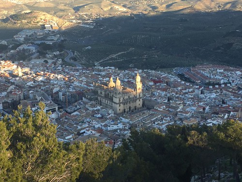 Jaén. by almupemol, En esta imagen podemos apreciar el casco histórico de la ciudad andaluza de Jaén, así como su Catedr
