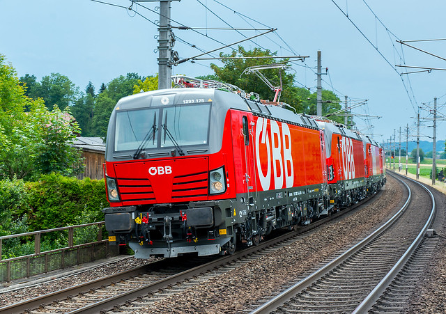New Austrian Vectrons on Track