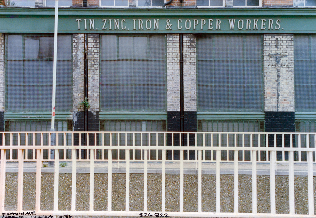 Tin, Zinc, Iron & Copper Workers, Dufferin Ave, Old St, 1986  TQ3282-003