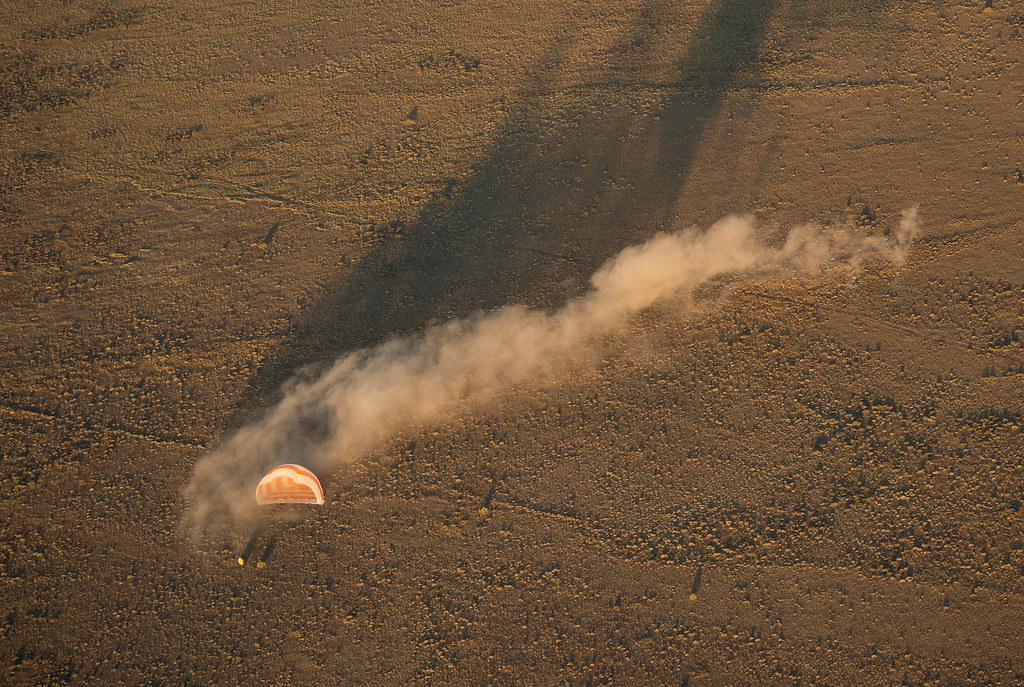 Expedition 48 Soyuz TMA-20M Landing
