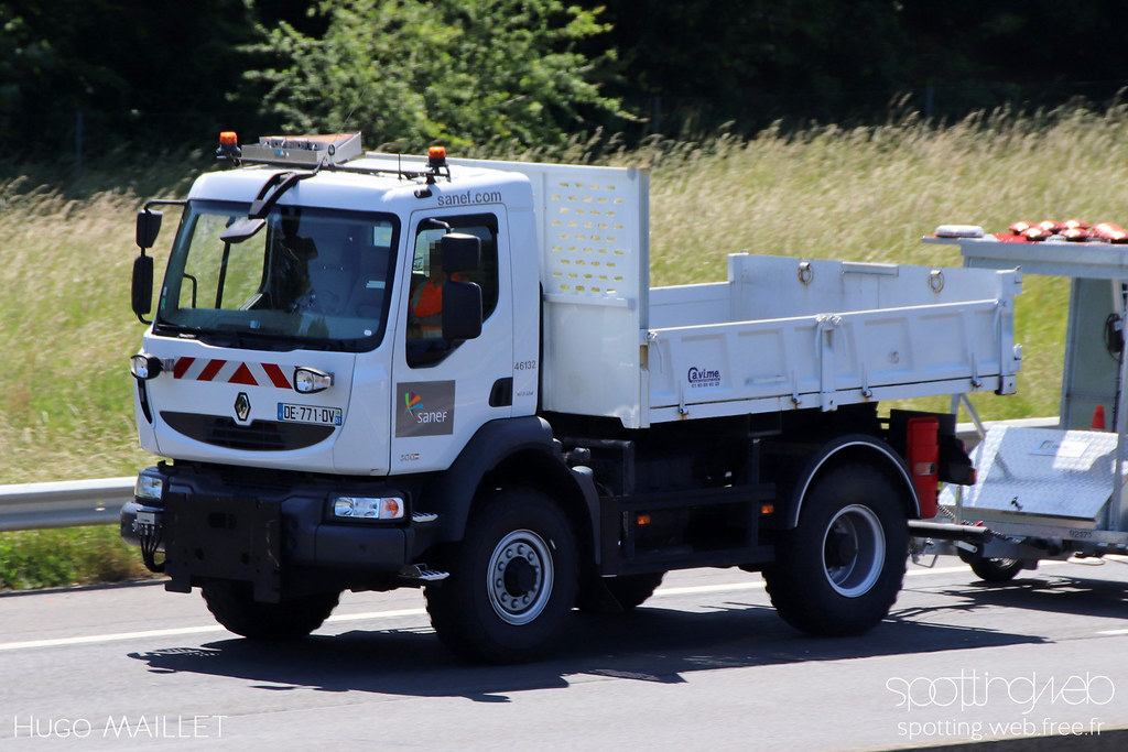 Sanef | Renault Midlum 300