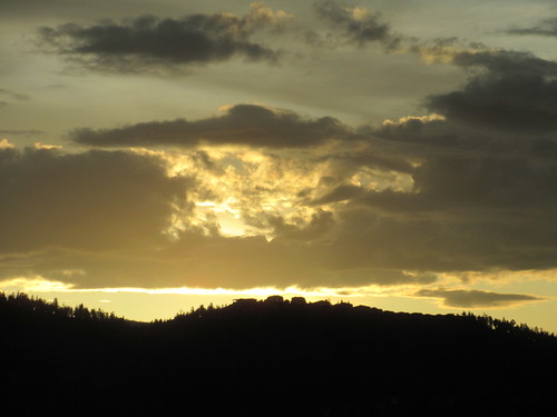 sky clouds sunset kelowna okanagan bc british columbia canada