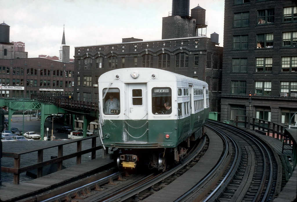 CTA Merchandise Mart Oct 72 | A CTA 6000 set is on a Ravensw… | Flickr