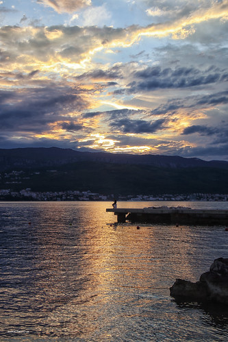 clouds sky sunrise sun sea coast shore adriatic croatia hrvatska europe canon