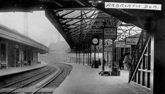 Arbroath Station (Dundee & Arbroath Joint Railway). (R W Lynn collection).