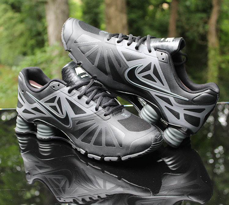 falta gramática Araña de tela en embudo Nike Shox Turbo 14 Men's Size 13 Black Dark Grey 631760-01… | Flickr