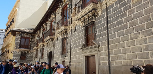Fachada de la Madraza de Granada