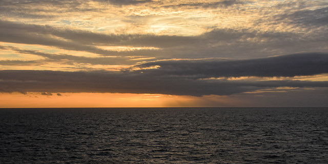 Sunset over the Irish Sea / Coucher de soleil sur la mer d'Irlande (2)