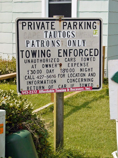 Parking sign at Tautog's Restaurant