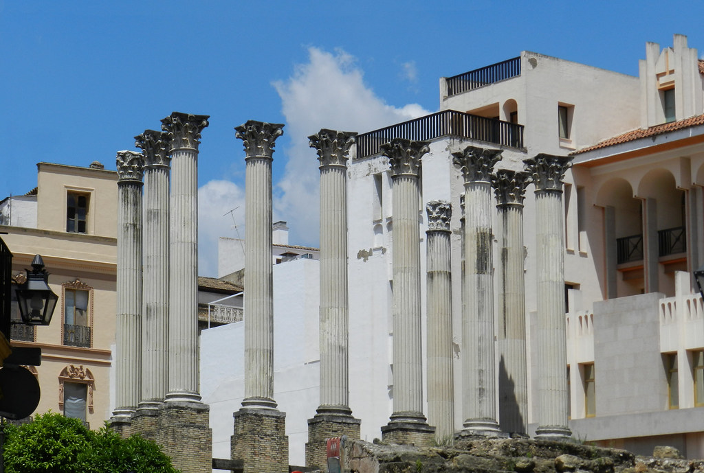 Templo romano restos arqueologicos en calle Claudio Marcelo de Cordoba 02