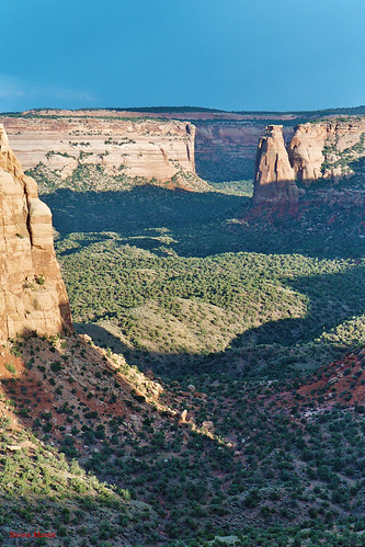 landscape scenery colorado canyon cliffs rockformations coloradonationalmonument