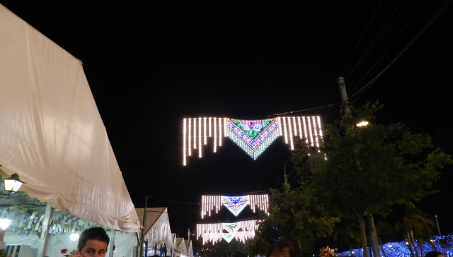 iluminacion de noche en Feria de Nuestra Señora de la Salud de Cordoba 01