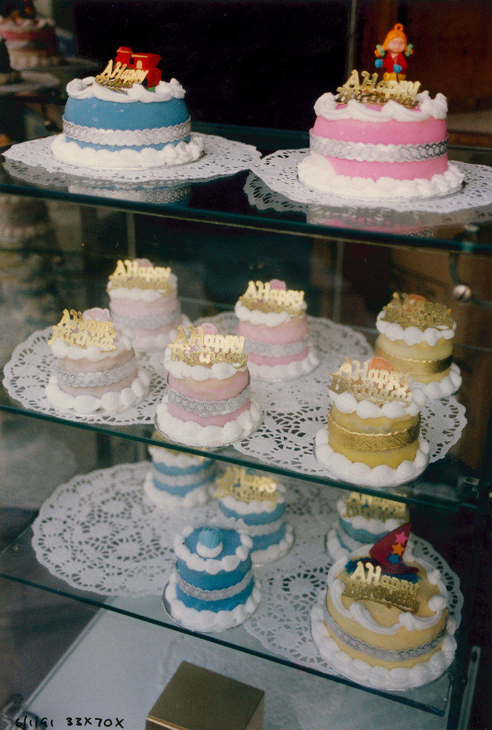 Cakes, Shop window, Crystal Palace, 1991 TQ3370-001