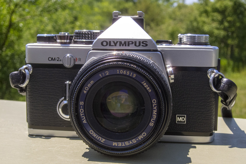 Olympus OM-2n - Down the Road