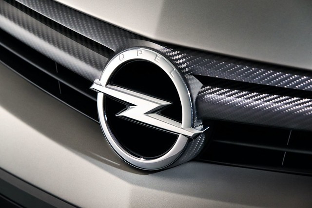 Opel-logo-throughout-the-years-12