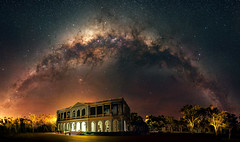 Milky Setting above the New Norcia Hotel, Western Australia