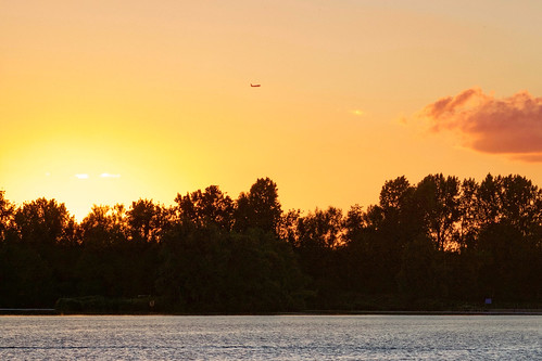 amsterdam nieuwemeer sunset glow plane lake twilight amsterdamsebos sky landscape airplane