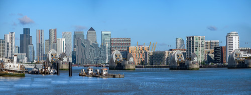 panorama london thames skyline business banks banking thamesbarrier canarywarf fujifilm