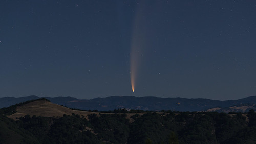 c2020f3neowise comet night sky stars horizon hills landscape lakesonoma california cometneowise astrometrydotnet:id=nova4376472 astrometrydotnet:status=solved