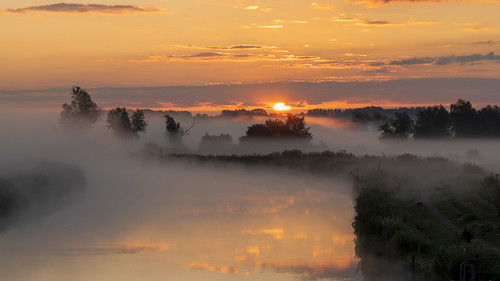 waveney riverwaveney river sunrise beccles hdr 24105mmf4dgoshsm|a